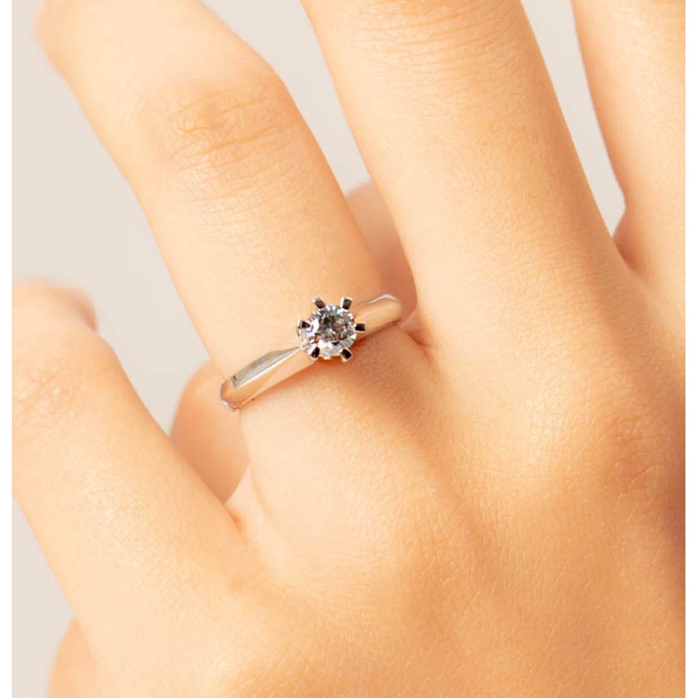 D Renk 0.30 Karat Uluslararası HRD Sertifikalı Tektaş Pırlanta Yüzük